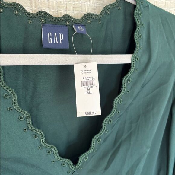 NWT Green Satin Empire Midi Dress✨ - Picture 8 of 11